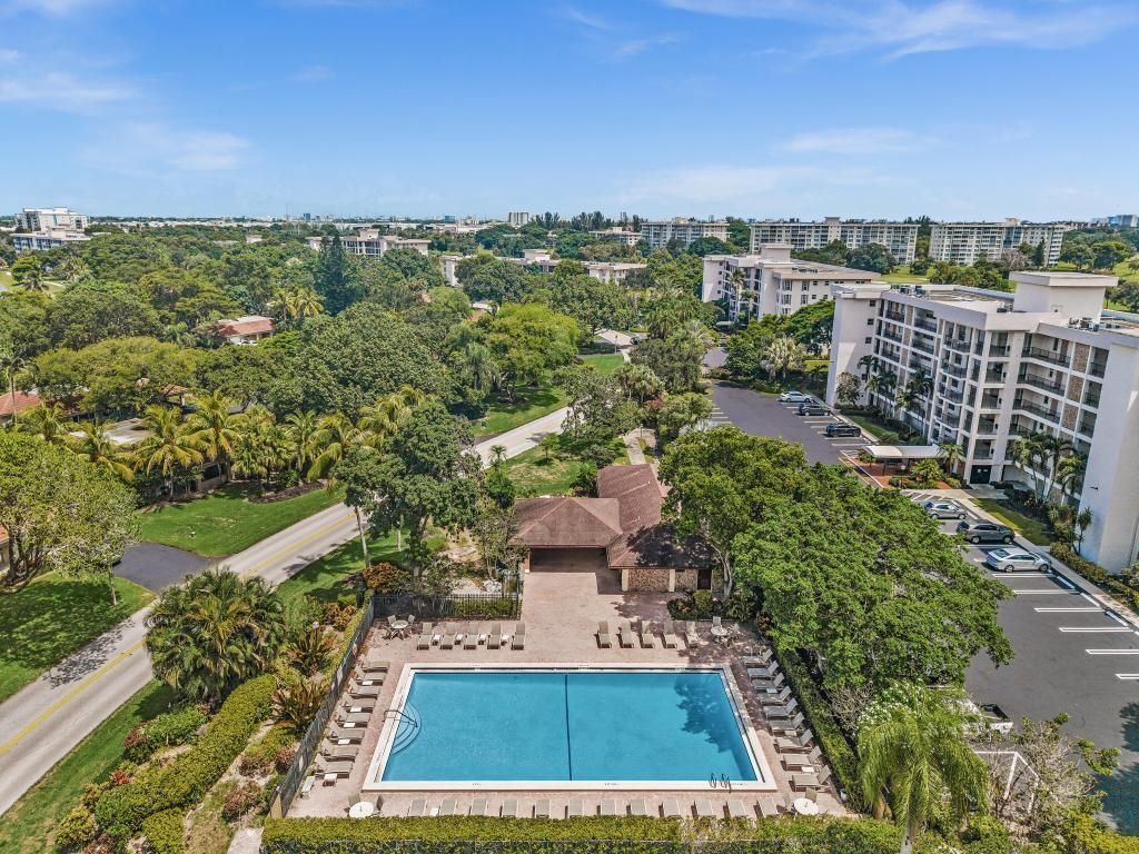 2950 N Palm Aire Drive, Unit 607, Pompano Beach, FL 33069 Photo