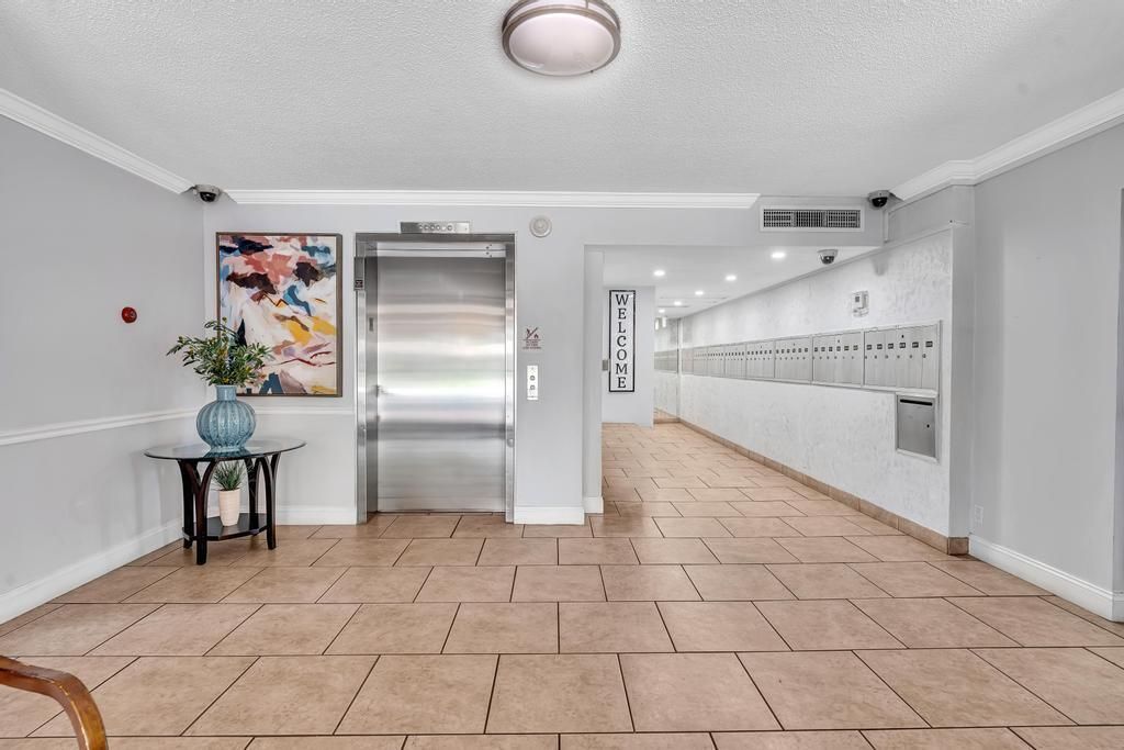 2950 N Palm Aire Drive, Unit 607, Pompano Beach, FL 33069 Photo