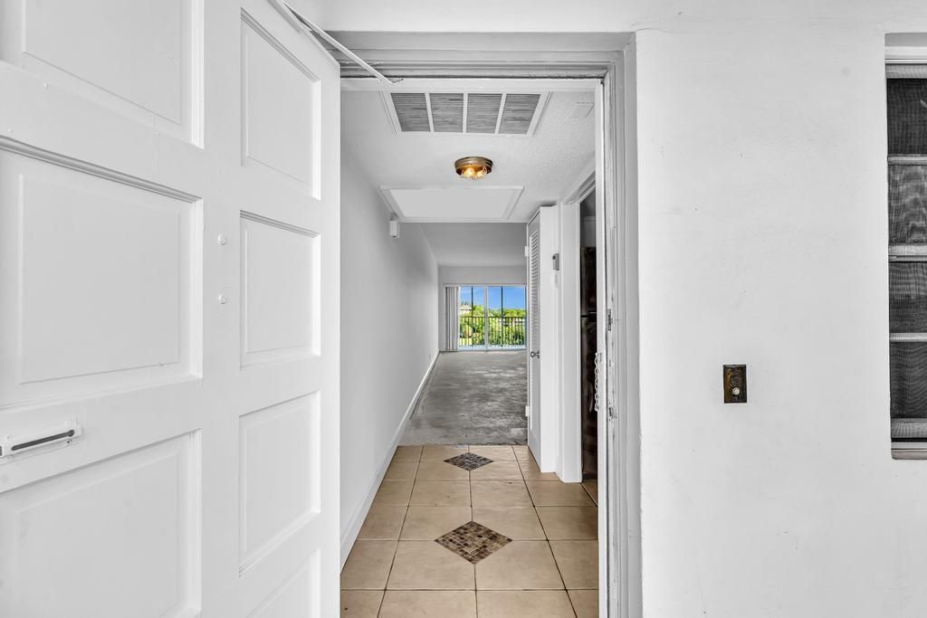 2950 N Palm Aire Drive, Unit 607, Pompano Beach, FL 33069 Photo