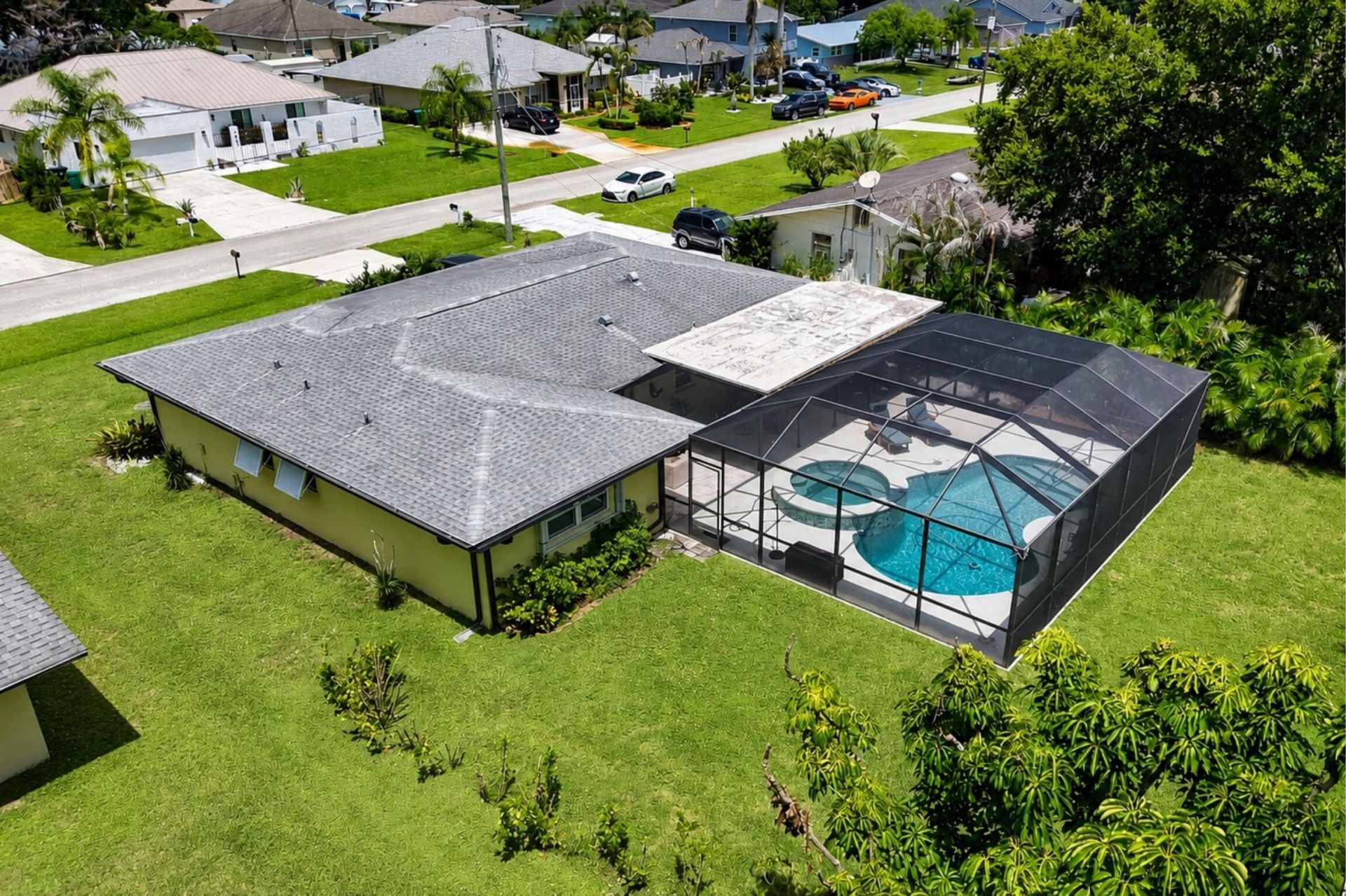 415 SE Calmoso Drive, Port Saint Lucie, FL 34983 Photo