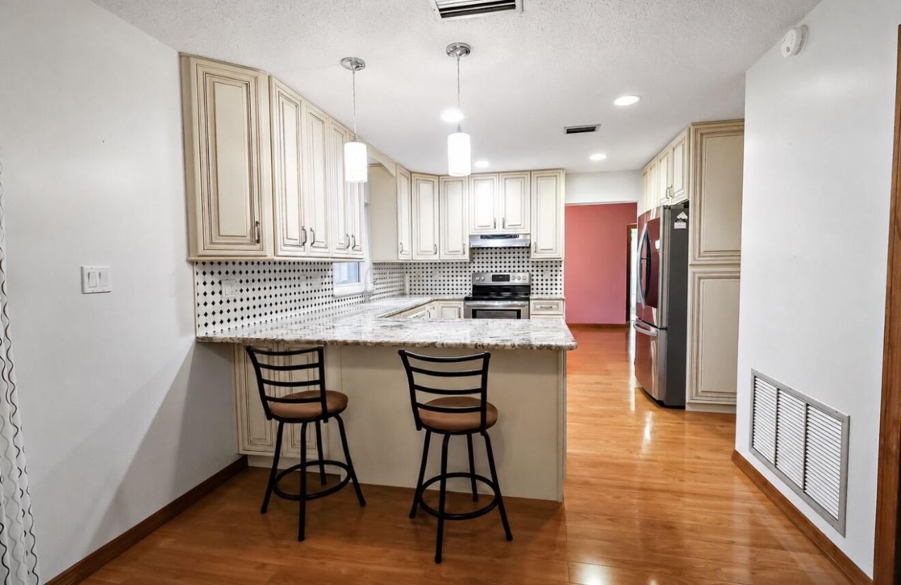 415 SE Calmoso Drive, Port Saint Lucie, FL 34983 Photo