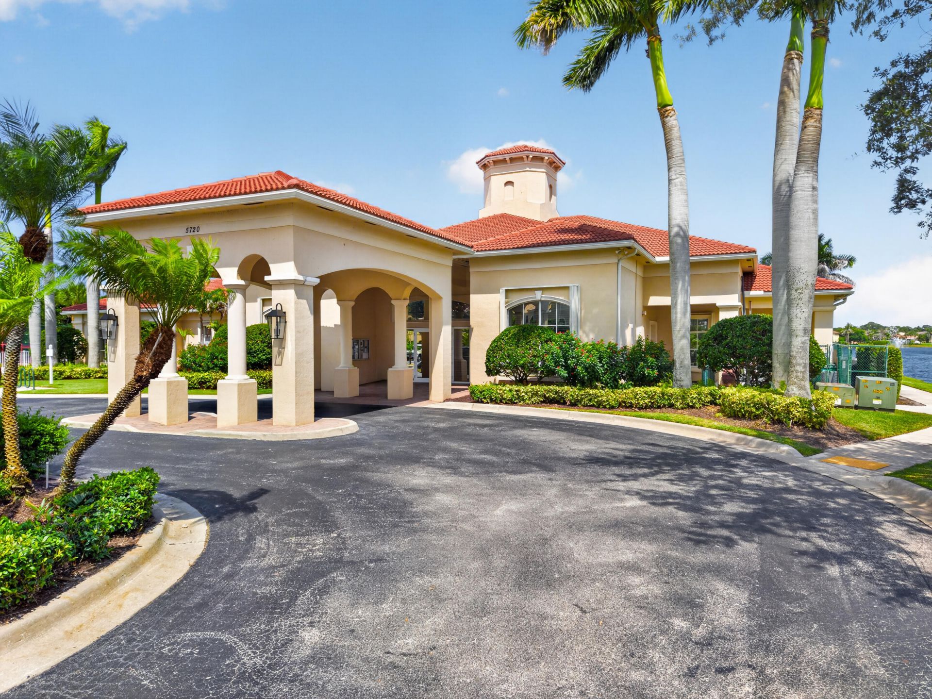 5423 Place Lake Drive, Fort Pierce, FL 34951 Photo
