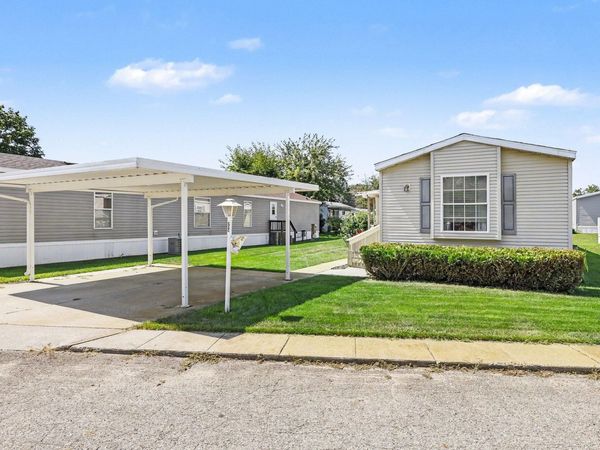 69205 Garver Lake Road, Unit 52, Edwardsburg, MI 49112