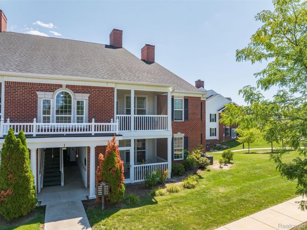 1006 W Summerfield Glen Circle, Scio Township, Mi 48103