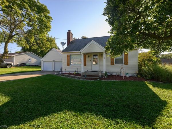 2380 Perry Drive SW, Canton, OH 44706