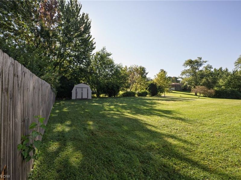 2380 Perry Drive SW, Canton, OH 44706 Photo 24