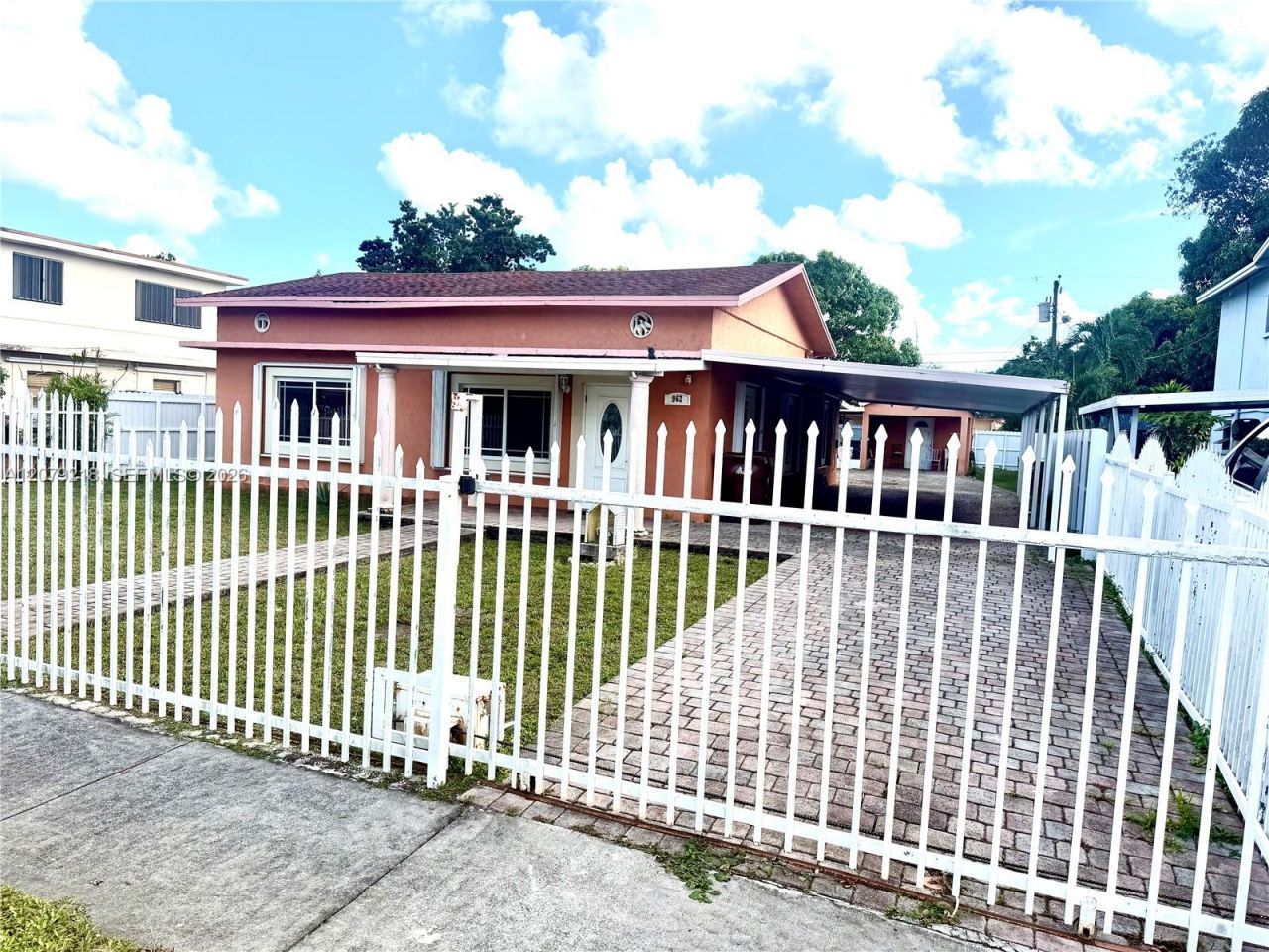 962 E 19th St, Hialeah, FL 33013 Photo