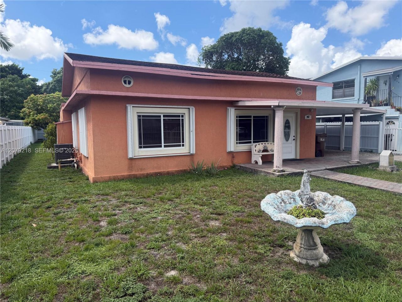 962 E 19th St, Hialeah, FL 33013 Photo
