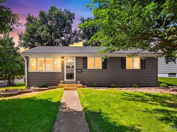 2701 Sibley Street , St Charles, MO 63301