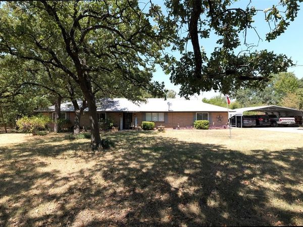 3741 County Road 423 , Cleburne, TX 76031