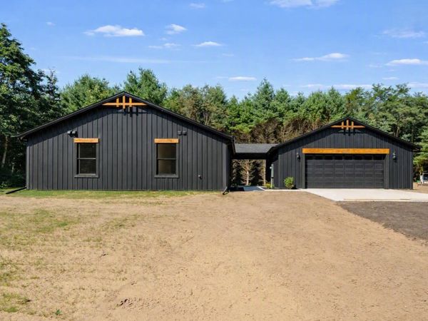 57160 Highfield Road, Three Rivers, MI 49093
