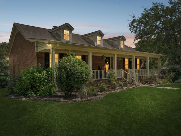 3087 Valley Creek Rd , Culleoka, TN 38451