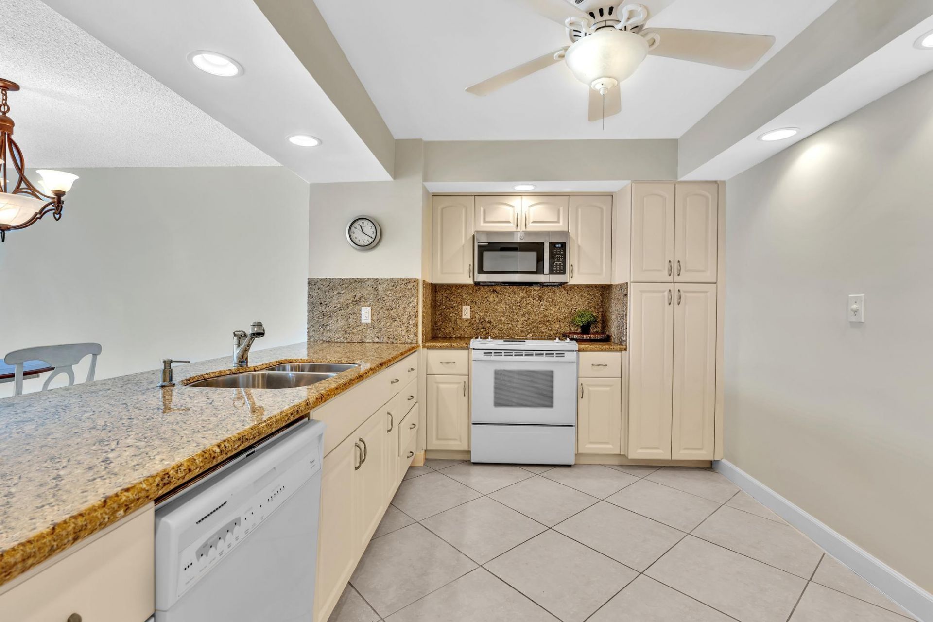 1150 Hillsboro Mile, Unit 914, Hillsboro Beach, FL 33062 Photo