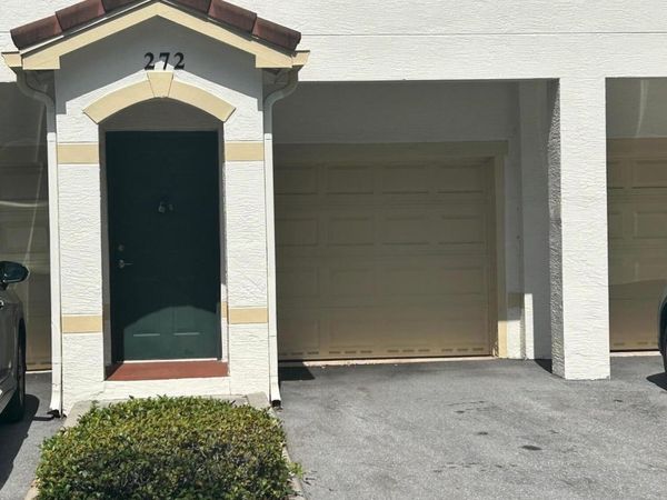 272 SE KITCHING Circle, Stuart, FL 34994