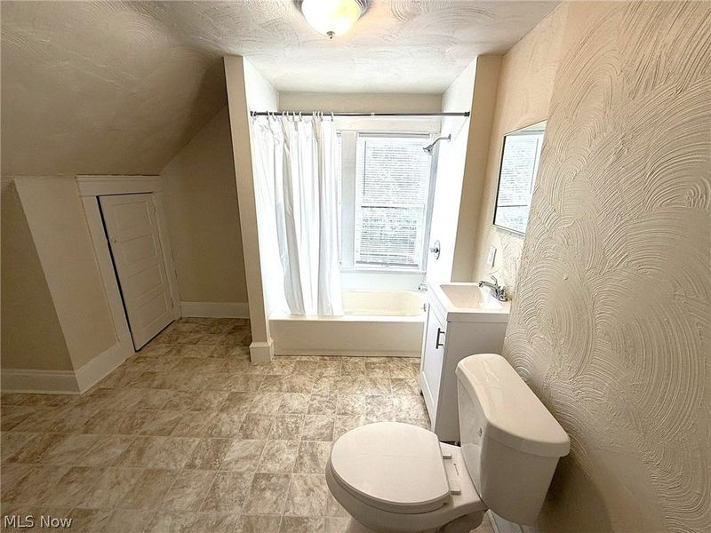 12413 Saywell Avenue, Cleveland, OH 44108 Photo 23