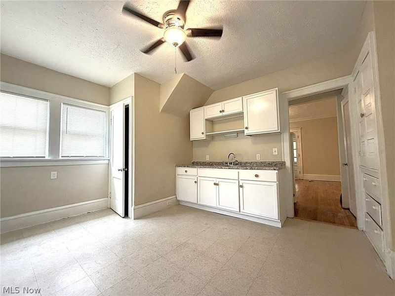 12413 Saywell Avenue, Cleveland, OH 44108 Photo 28