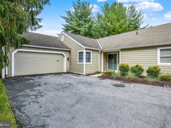 1972 MEADOW LANE, WYOMISSING, PA 19610