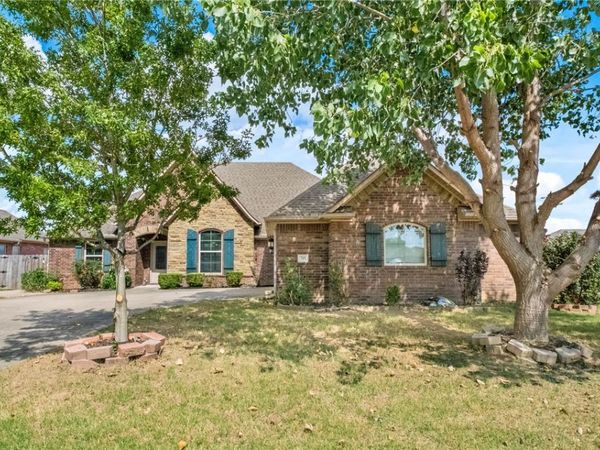 709 SW Barn Valley Road , Bentonville, AR 72712