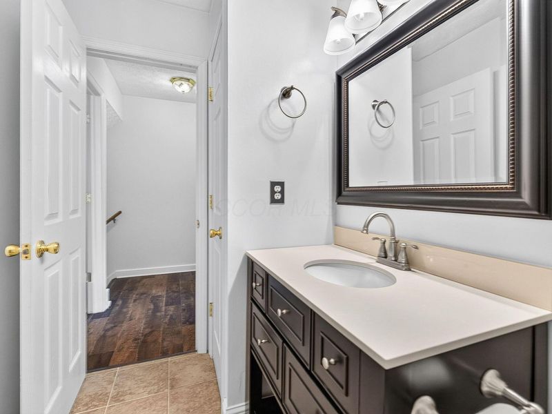 3203 Summerdale Lane , Unit 60, Columbus, OH 43221 Photo 22