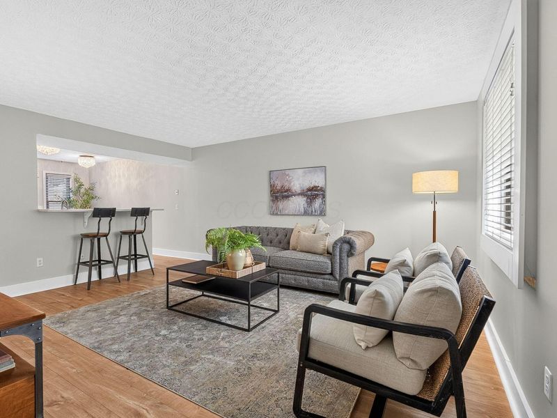 3203 Summerdale Lane , Unit 60, Columbus, OH 43221 Photo 3