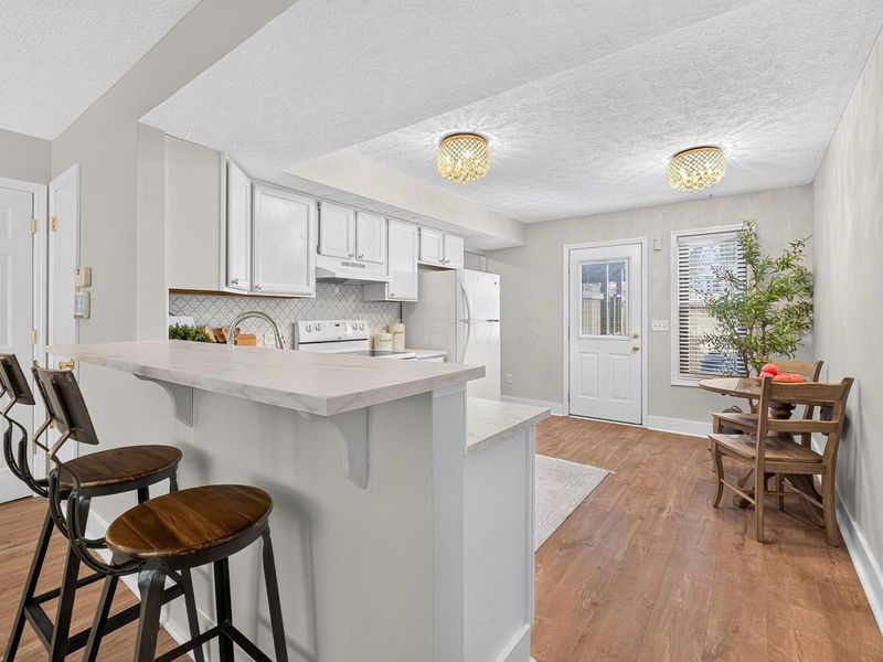 3203 Summerdale Lane , Unit 60, Columbus, OH 43221 Photo 6