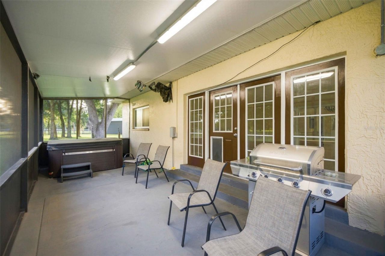 1050 NE 165th Street , Citra, FL 32113 Photo
