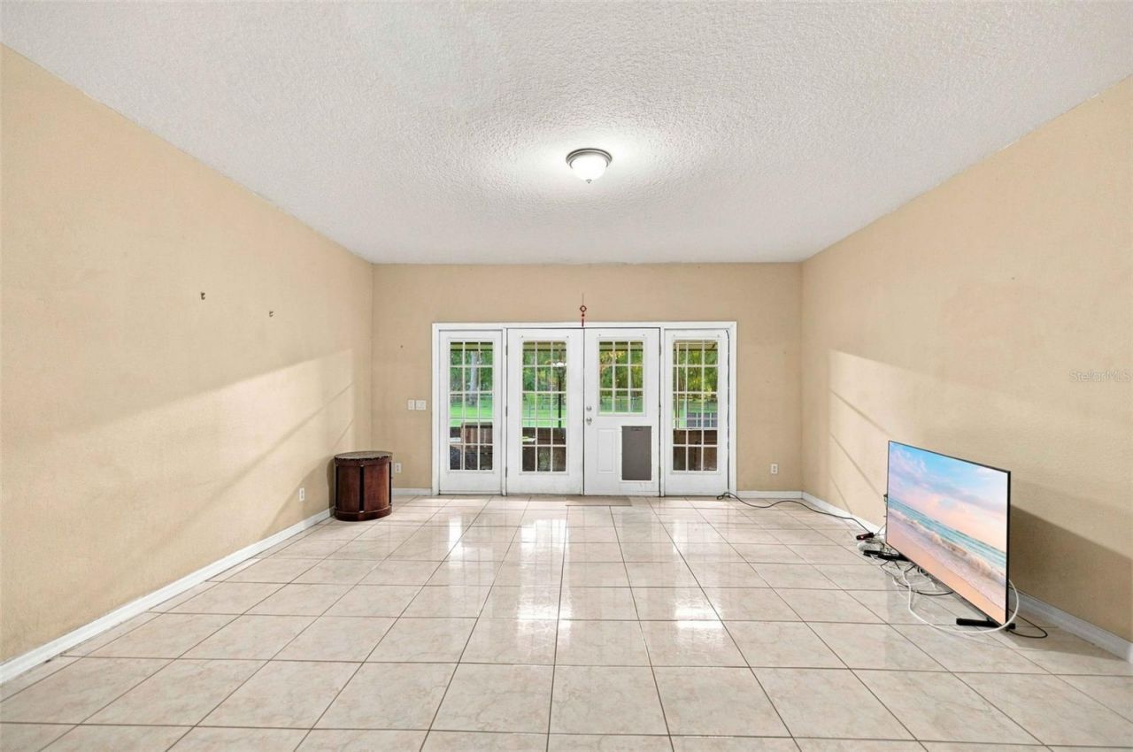 1050 NE 165th Street , Citra, FL 32113 Photo
