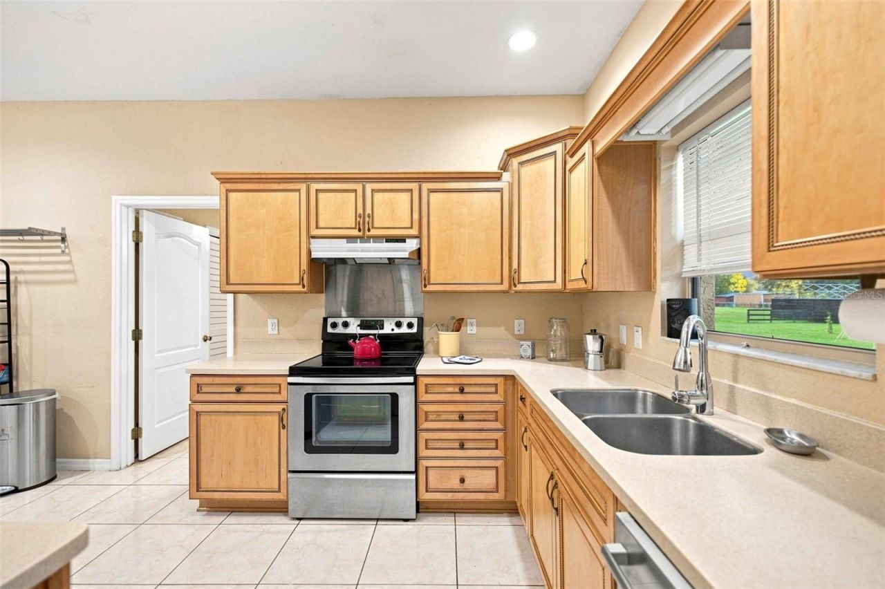 1050 NE 165th Street , Citra, FL 32113 Photo