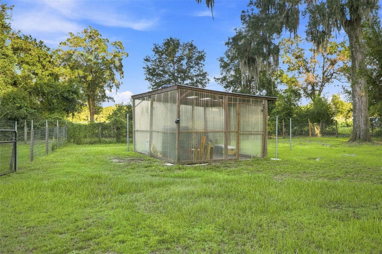 1050 NE 165th Street , Citra, FL 32113 Photo