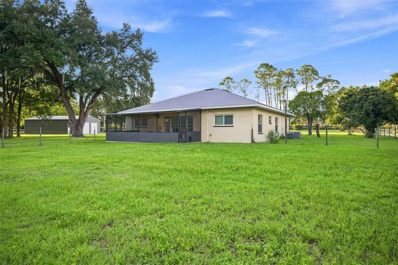 1050 NE 165th Street , Citra, FL 32113 Photo