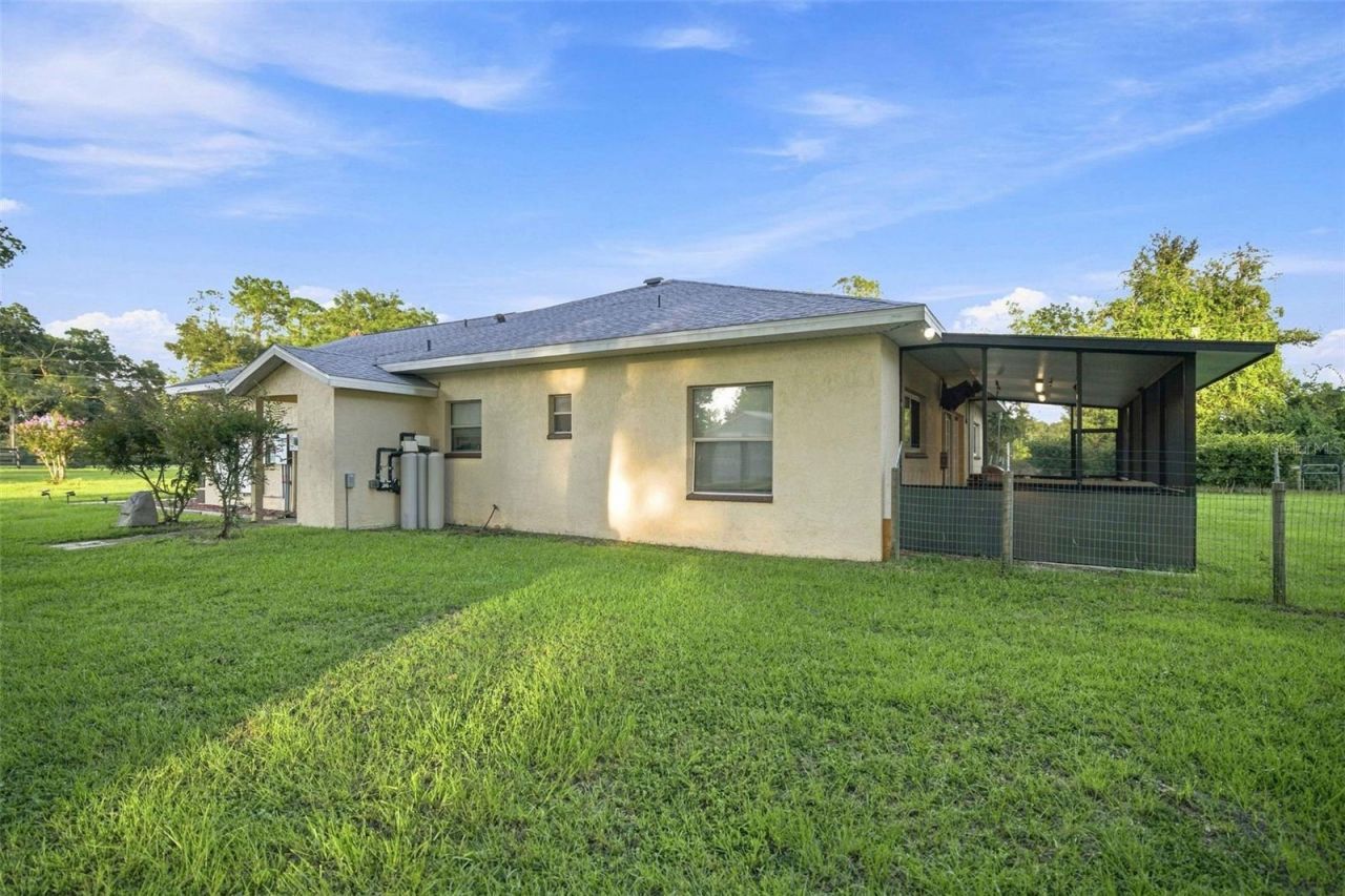 1050 NE 165th Street , Citra, FL 32113 Photo