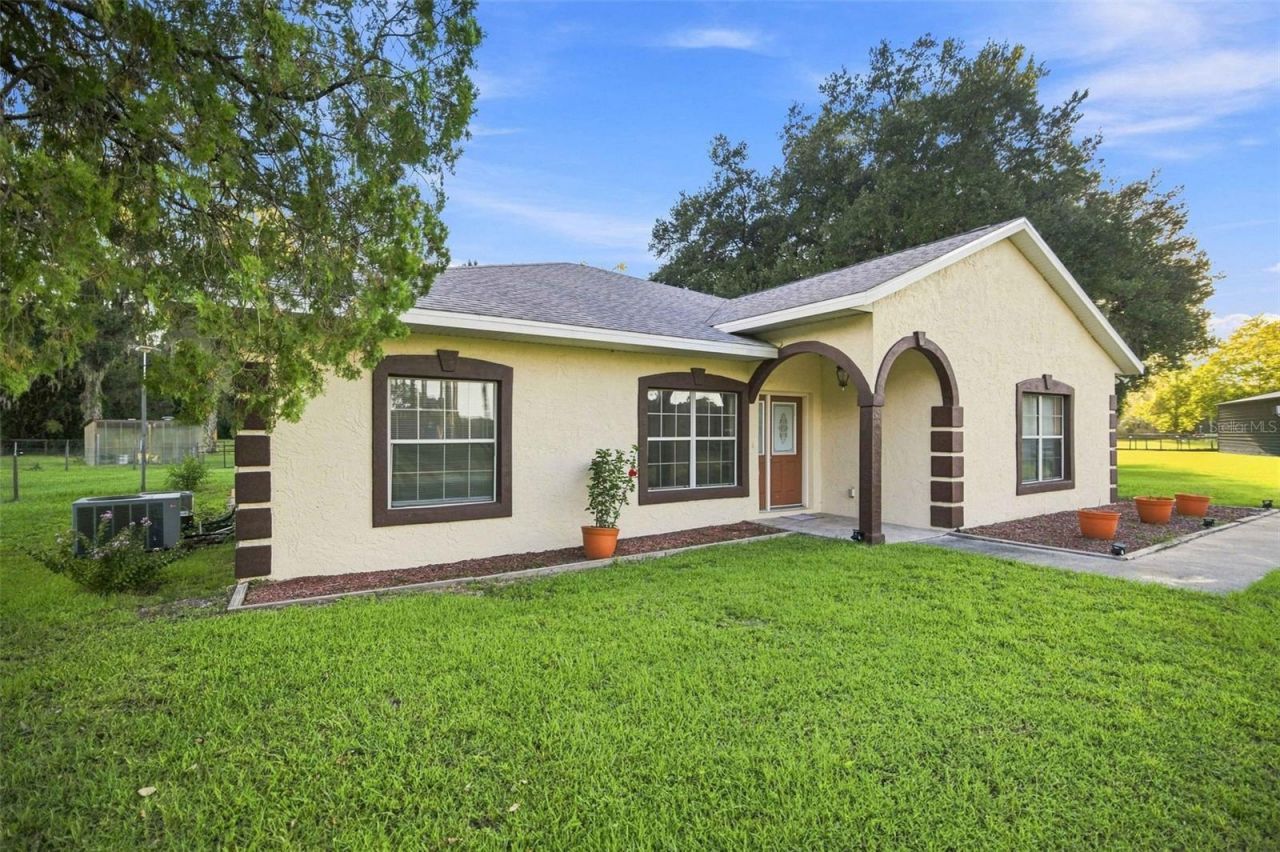 1050 NE 165th Street , Citra, FL 32113 Photo