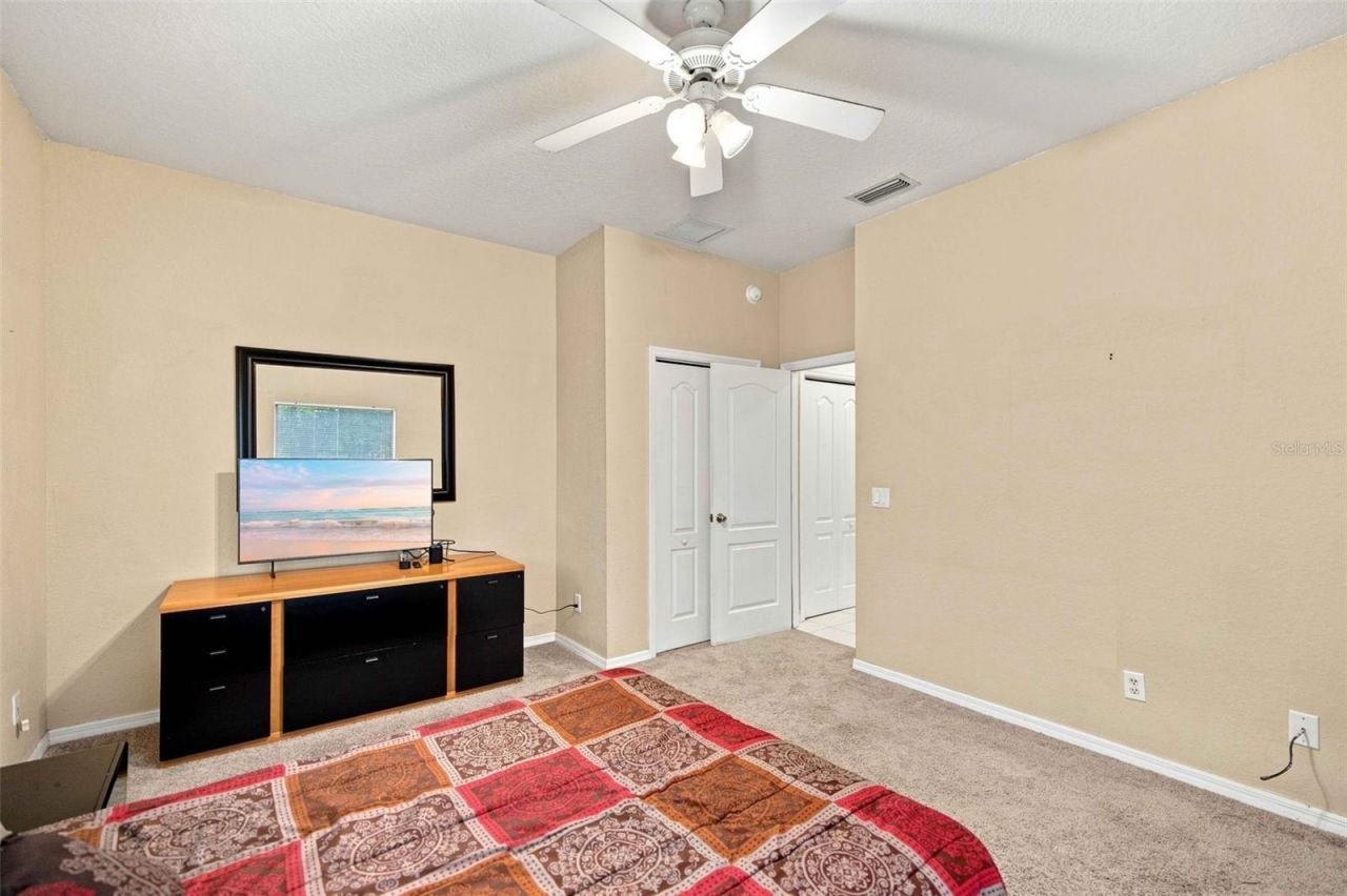 1050 NE 165th Street , Citra, FL 32113 Photo