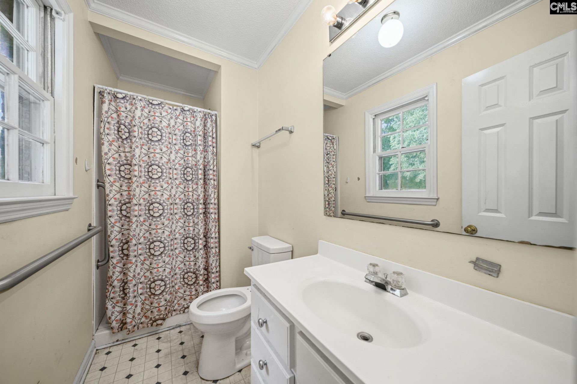 1807 Lynhurst Drive  Photo 23