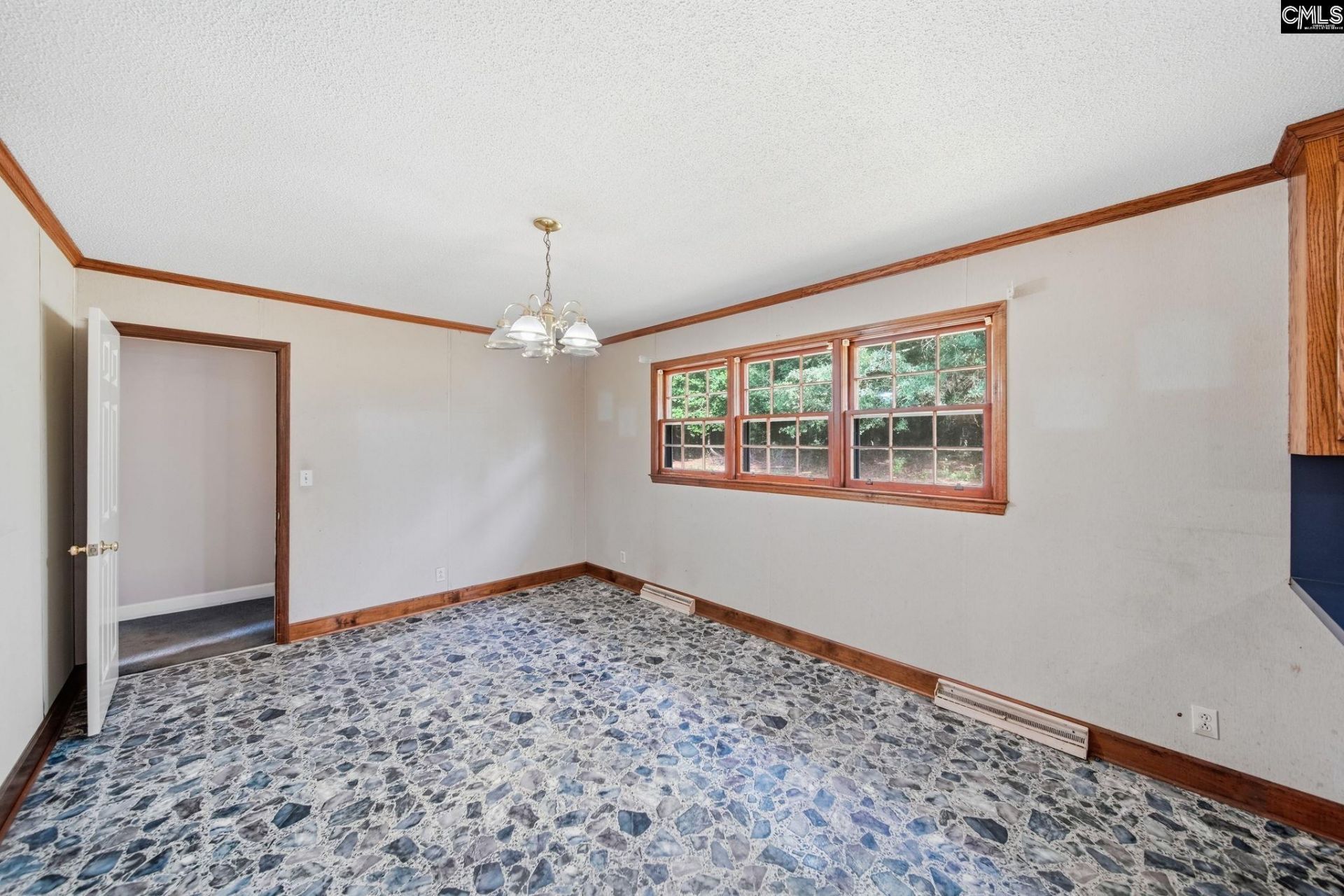 1807 Lynhurst Drive  Photo 8
