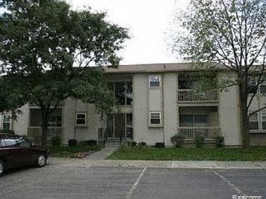 27860 Berrywood Lane, Unit 24, Farmington, Mi 48334