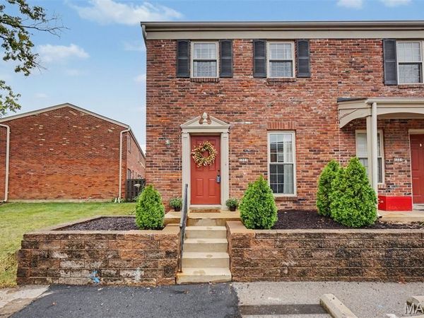 1223 Clarkson Court, Unit 1223, Ballwin, MO 63011