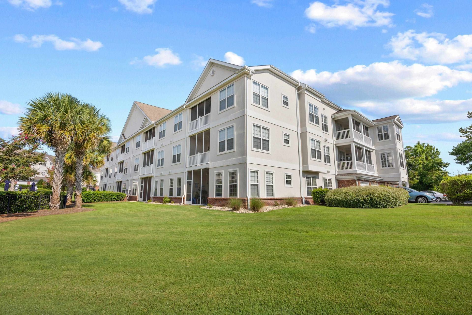 2241 Waterview Dr.  Photo 4