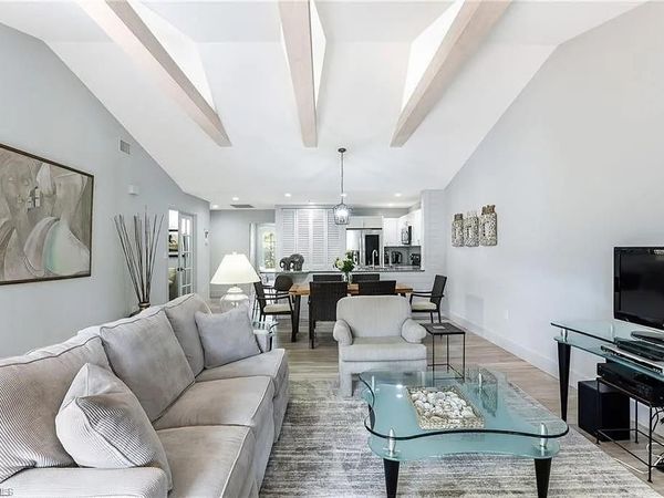 5635 Turtle Bay DR, Unit 8, NAPLES, FL 34108