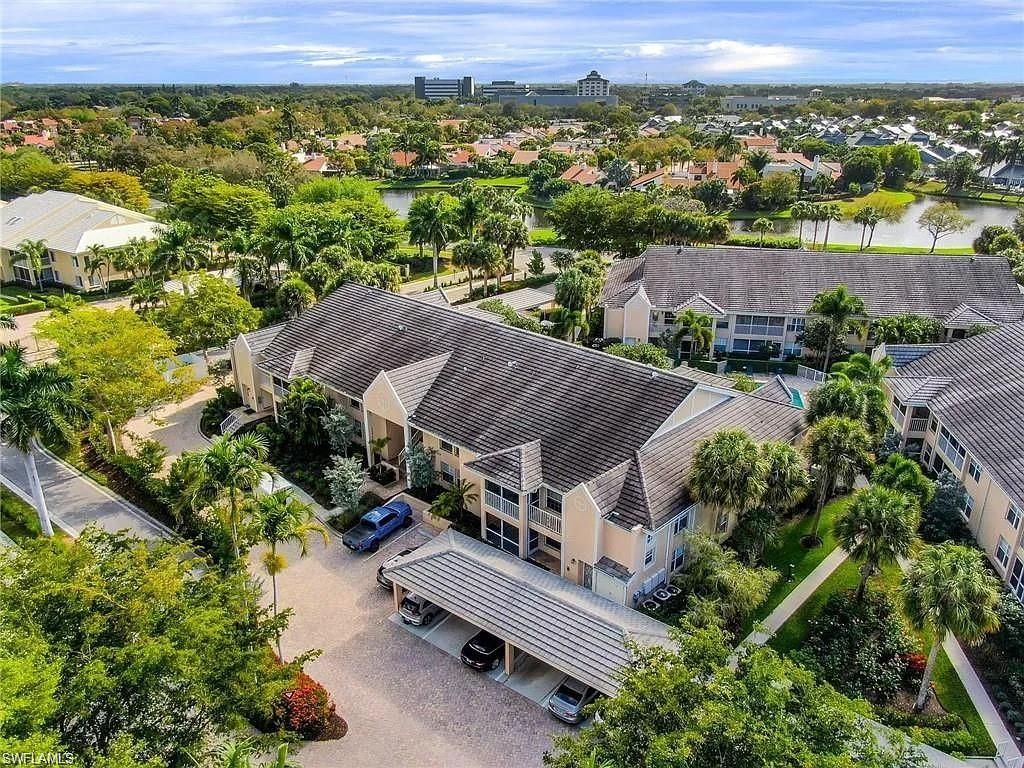 5635 Turtle Bay Dr, Unit 8, Naples, FL 34108 Photo