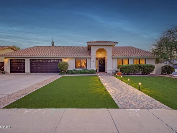2833 E HERMOSA VISTA Drive, Mesa, AZ 85213
