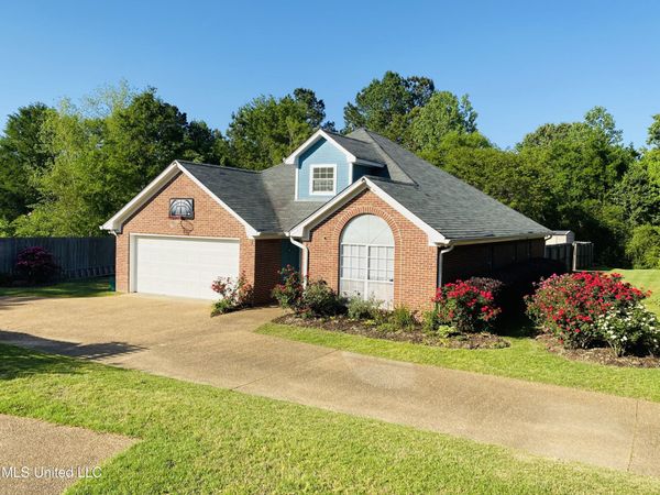 525 Chelsea Way, Madison, MS 39110