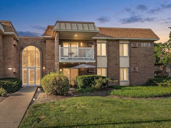 1515 E Churchill Drive , Unit 102, Palatine, IL 60074