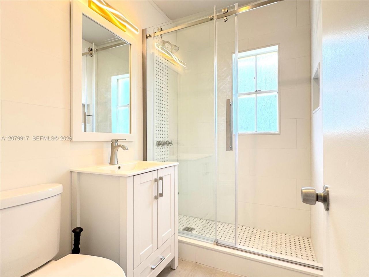 3375 Franklin Ave , Unit B, Miami, FL 33133 Photo