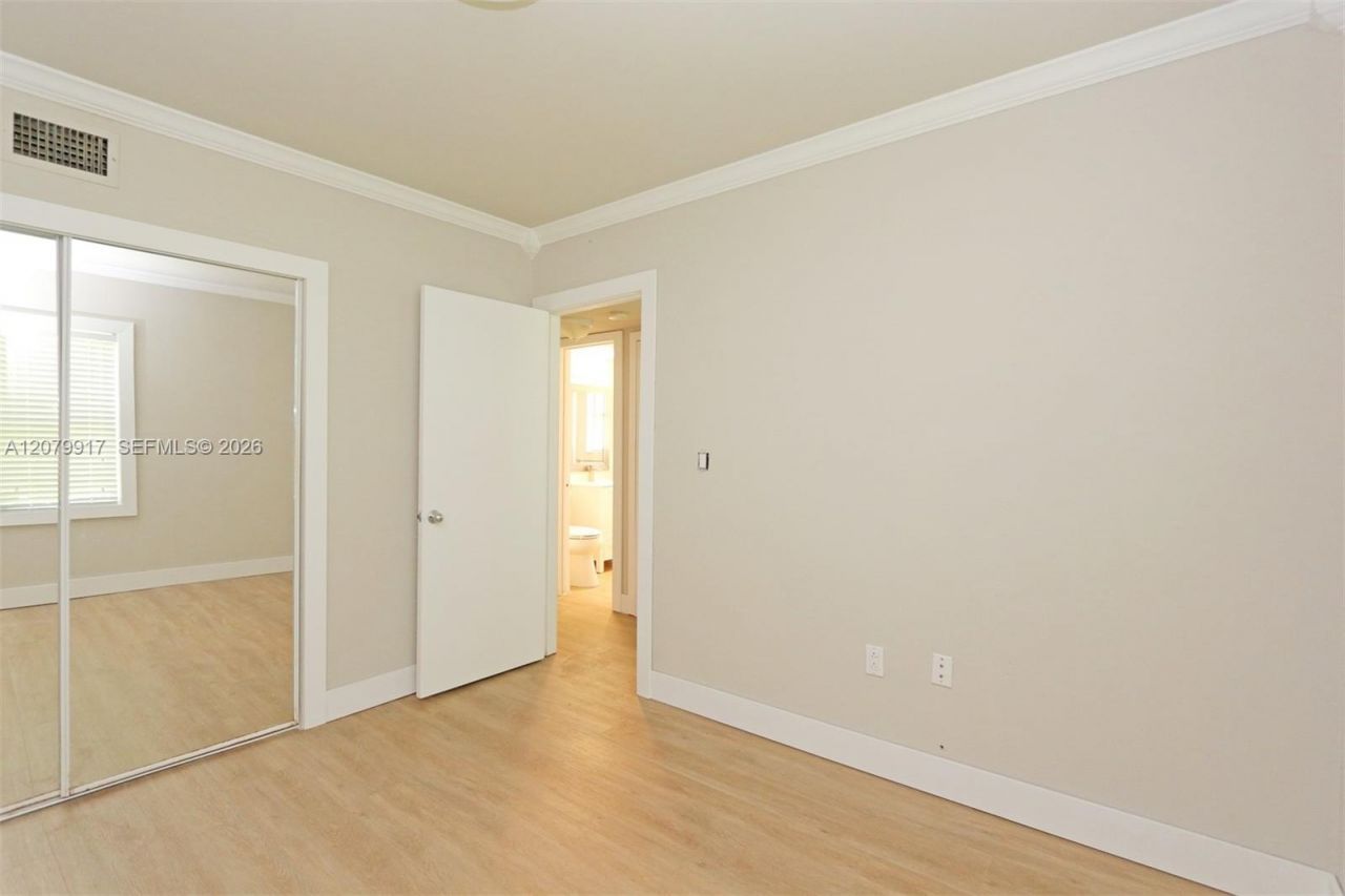 3375 Franklin Ave , Unit B, Miami, FL 33133 Photo