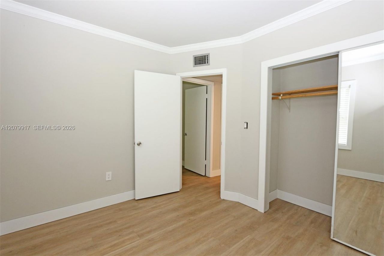 3375 Franklin Ave , Unit B, Miami, FL 33133 Photo