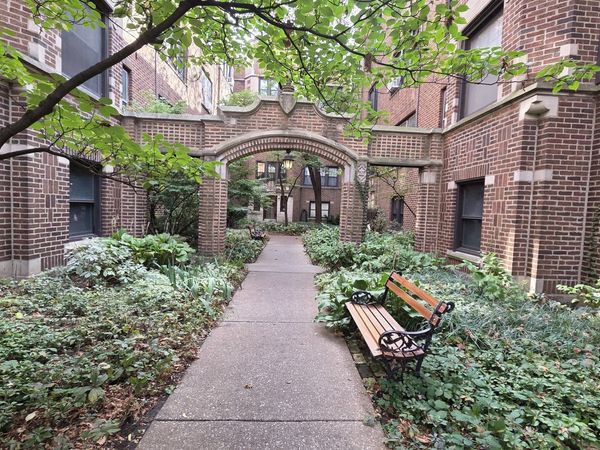 5457 S INGLESIDE Avenue , Unit 1E, Chicago, IL 60615