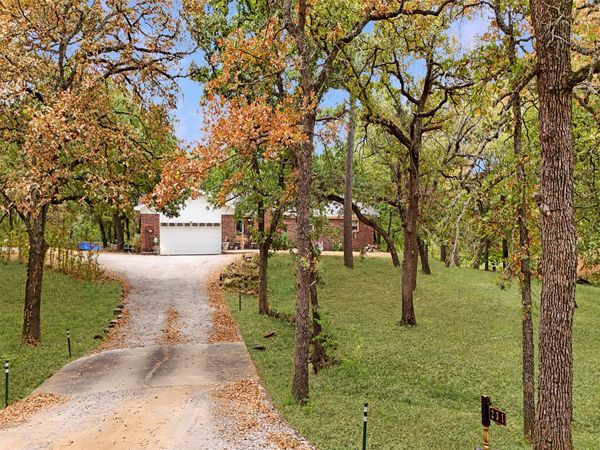 231 Serpentine Street , Lone Grove, OK 73443