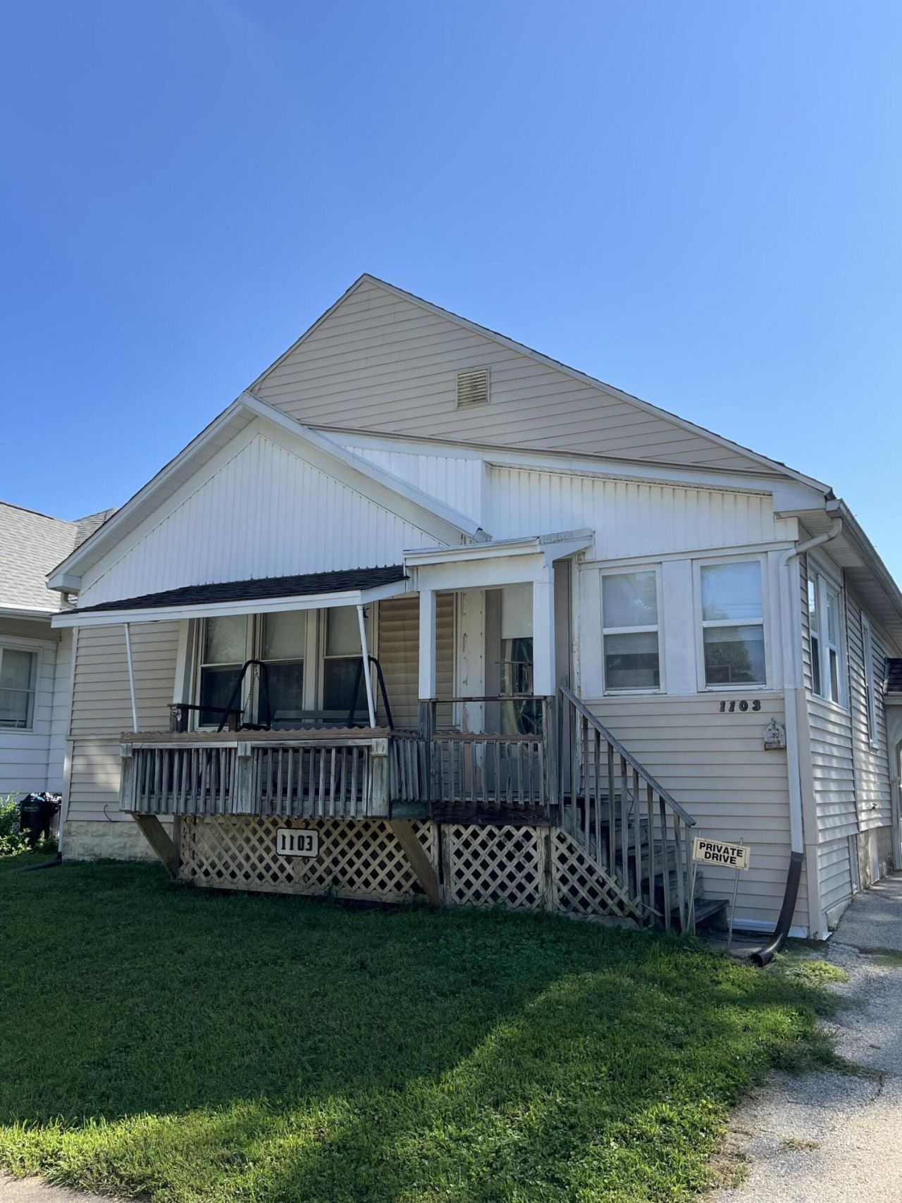 1103 1st Ave, Muscatine, IA 52761 Main Photo