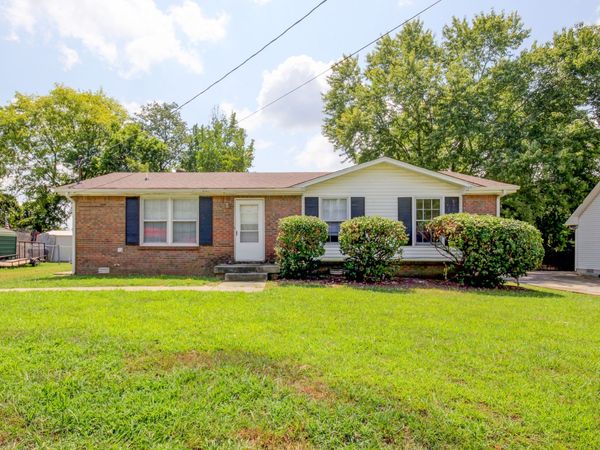 410 Bancroft Dr , Clarksville, TN 37042